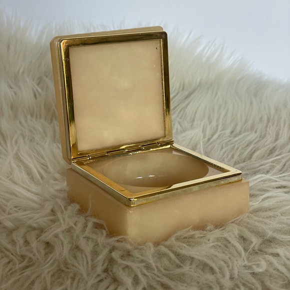 Vintage Alabaster Trinket Jewelry Holder. Antique Italian Powder Box - Picture 7 of 9